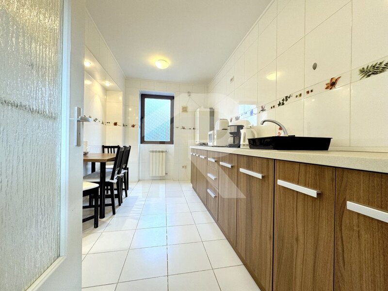 Predeal Apartament Spatios intr-o cladire cu Autorizatie ISU