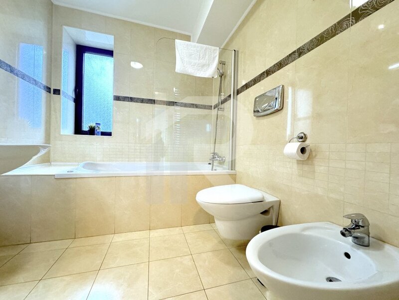 Predeal Apartament Spatios intr-o cladire cu Autorizatie ISU